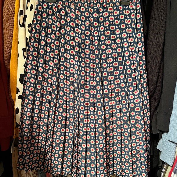 Vintage Red & Blue Pleated Skirt - Picture 2 of 4